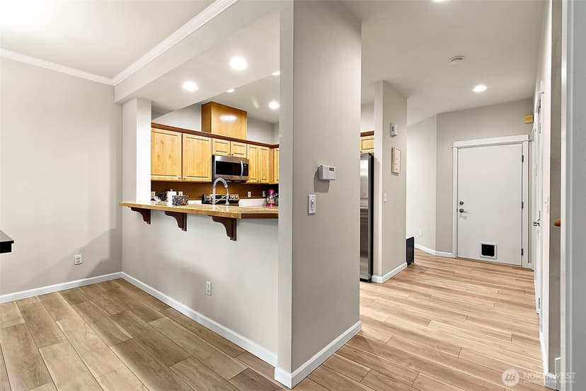 Property photo for 10700 SE 260th Street #M102, Kent photo 11