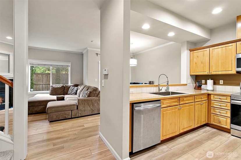 Property photo for 10700 SE 260th Street #M102, Kent photo 7