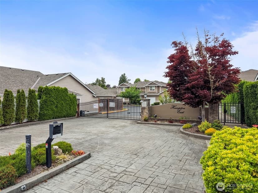 Property photo for 10700 SE 260th Street #M102, Kent photo 31