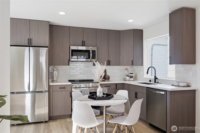 Property photo for 9323 Marcus Avenue S #B, Seattle photo 7
