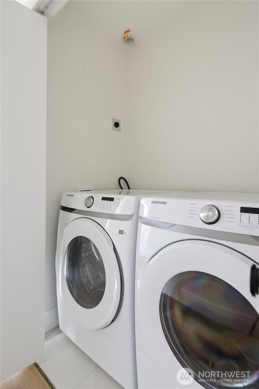 Property photo for 9323 Marcus Avenue S #B, Seattle photo 17