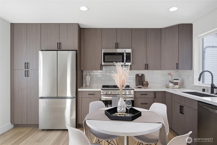 Property photo for 9323 Marcus Avenue S #B, Seattle photo 8