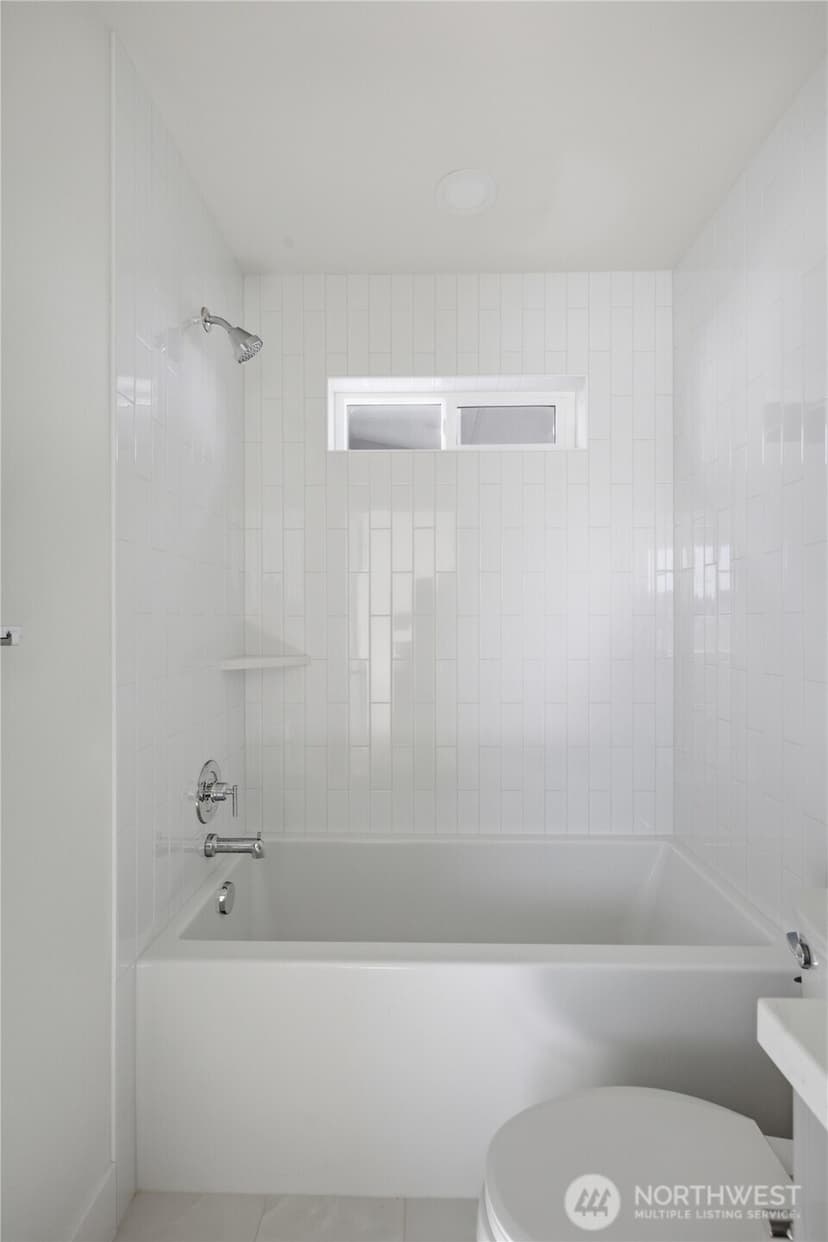 Property photo for 9323 Marcus Avenue S #B, Seattle photo 15