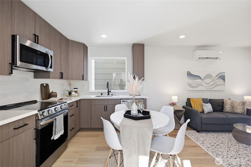 Property photo for 9323 Marcus Avenue S #B, Seattle photo 10