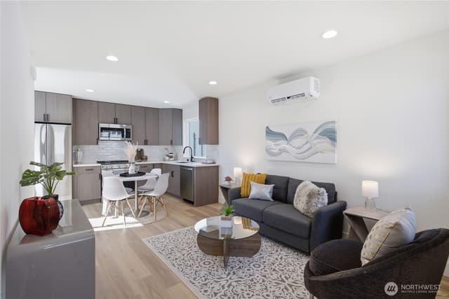 Property photo for 9323 Marcus Avenue S #B, Seattle photo 5