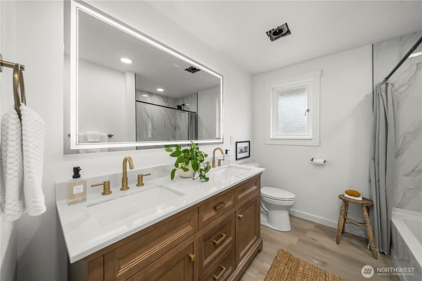 Property photo for 3775 Olympic Boulevard W, University Place photo 16