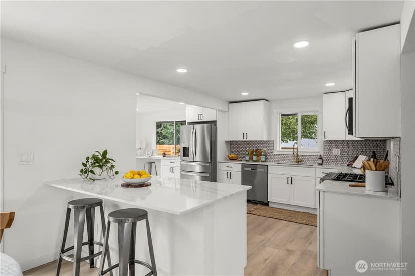 Property photo for 3775 Olympic Boulevard W, University Place photo 10