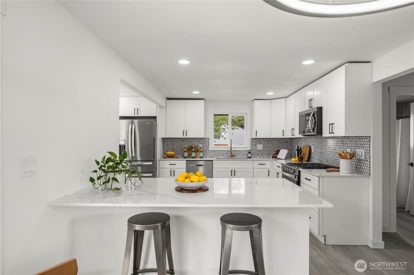 Property photo for 3775 Olympic Boulevard W, University Place photo 9
