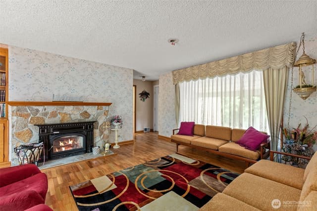 Property photo for 6353 School Street SW, Lakewood photo 3