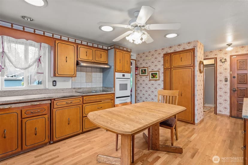 Property photo for 6353 School Street SW, Lakewood photo 7