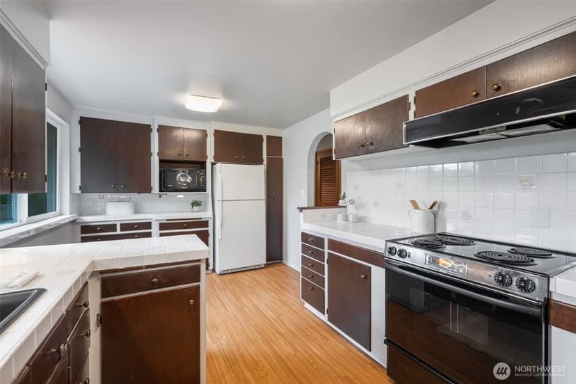Property photo for 2115 N 178th Street, Shoreline photo 11