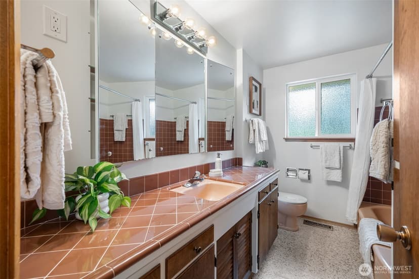 Property photo for 2115 N 178th Street, Shoreline photo 17