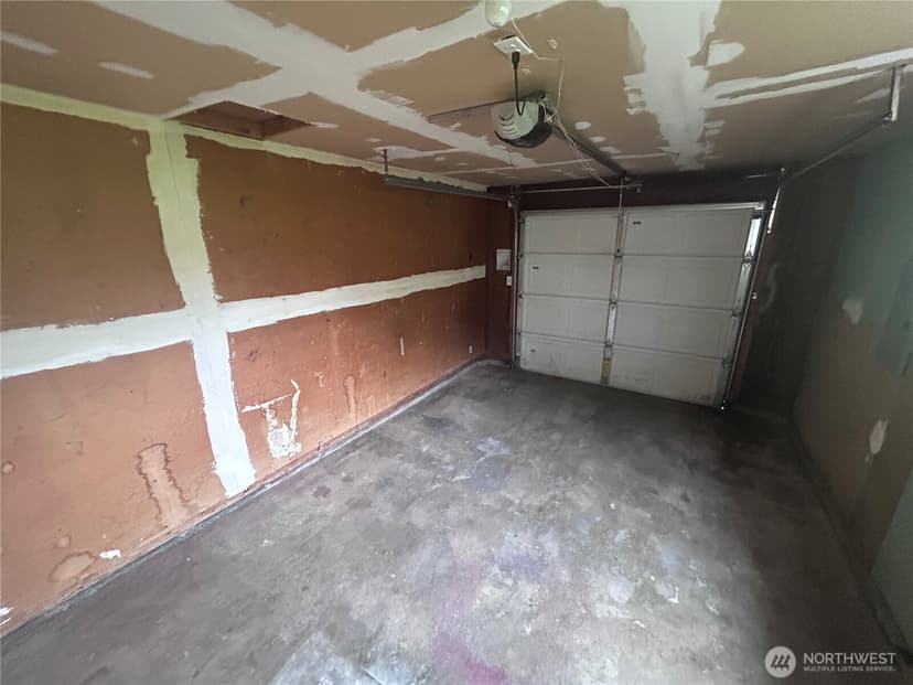 Property photo for 8606 Haviland Avenue SW, Lakewood photo 14