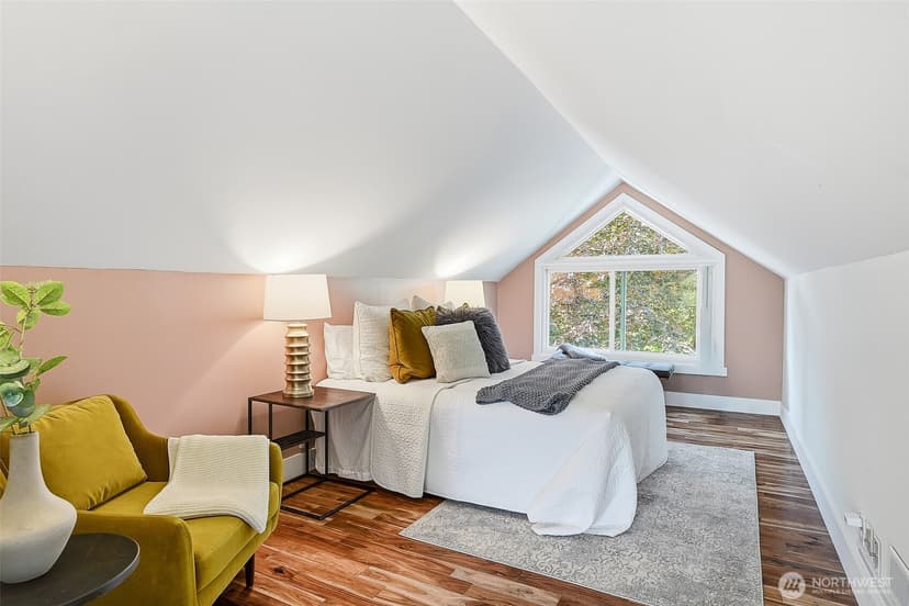 Property photo for 6534 19th Avenue NE, Seattle photo 16