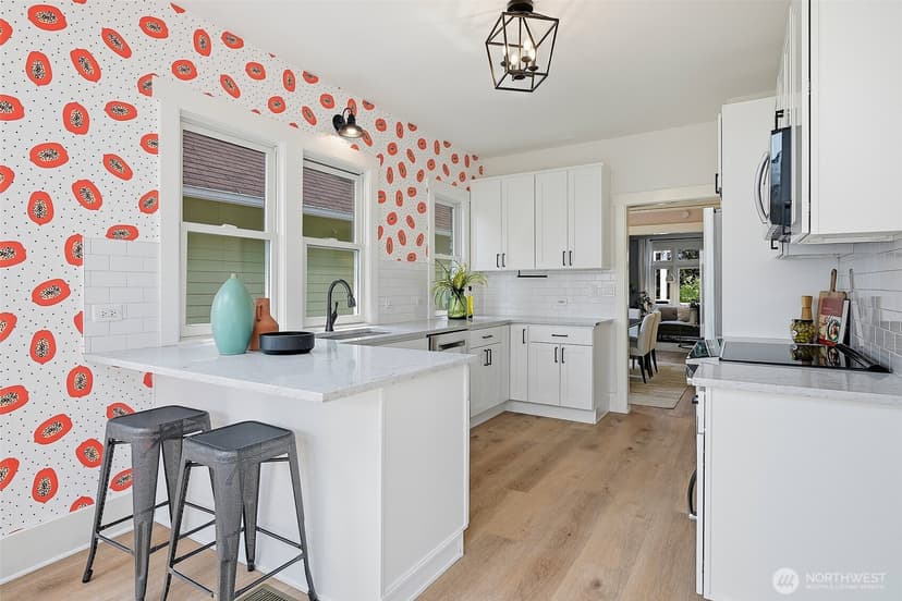 Property photo for 6534 19th Avenue NE, Seattle photo 12