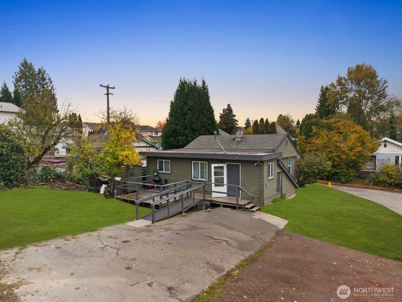 Property photo for 702 S Director Street, Seattle photo 7