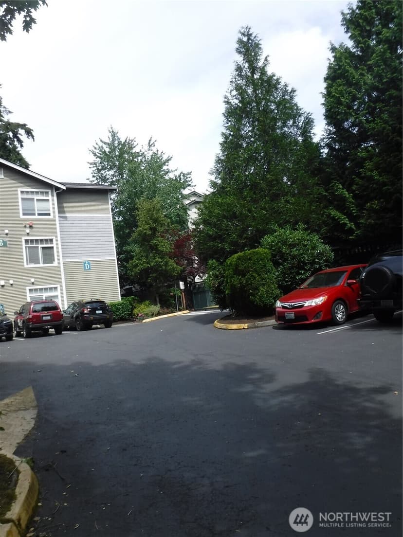 Property photo for 12712 Admiralty Way SE #D303, Everett photo 8