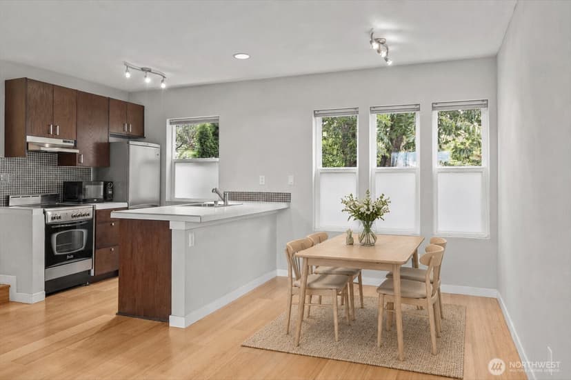 Property photo for 6547 42nd Avenue SW #205, Seattle photo 11