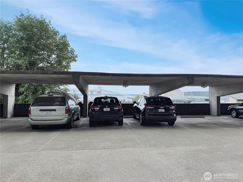 Property photo for 521 5th Avenue W #201, Seattle photo 25