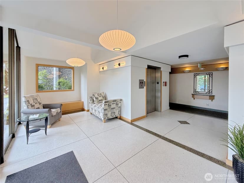 Property photo for 521 5th Avenue W #201, Seattle photo 23