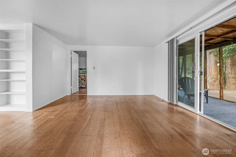Property photo for 4315 Thomson Avenue, Everett photo 6