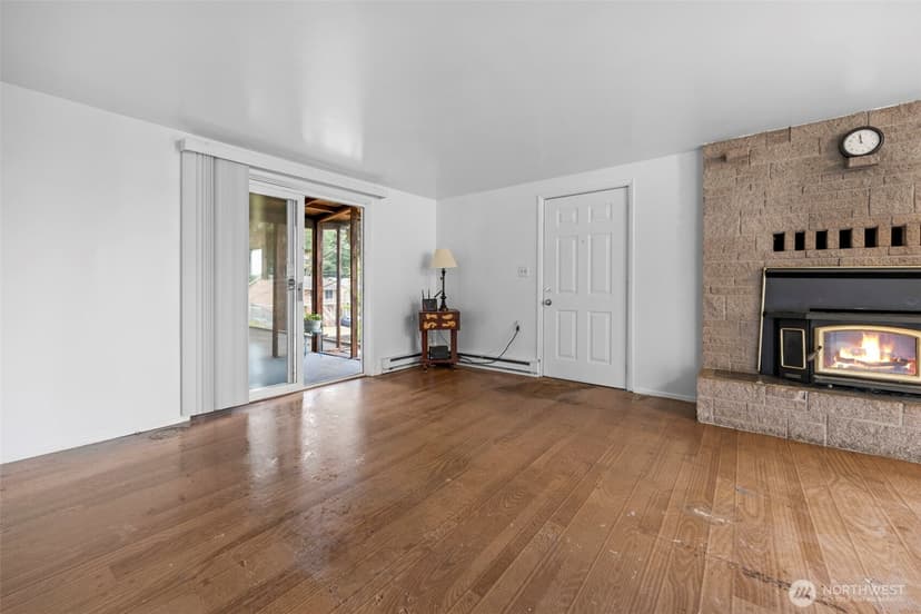Property photo for 4315 Thomson Avenue, Everett photo 8
