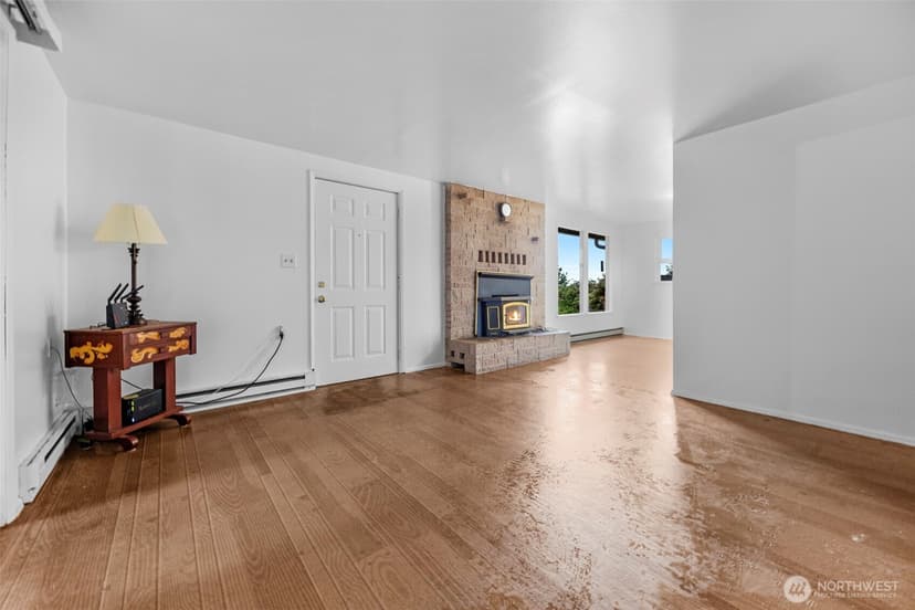 Property photo for 4315 Thomson Avenue, Everett photo 10