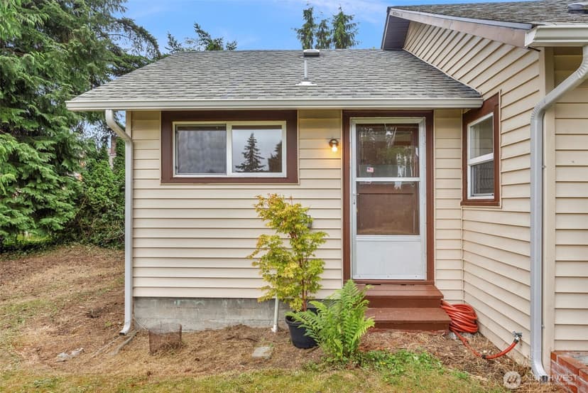 Property photo for 4315 Thomson Avenue, Everett photo 5