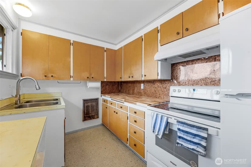 Property photo for 4315 Thomson Avenue, Everett photo 14