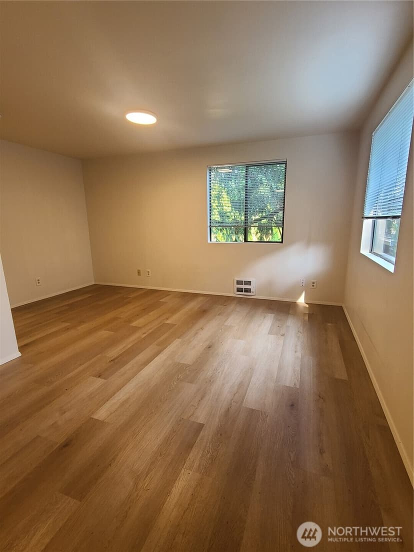 Property photo for 1518 NE 86th Street, Seattle photo 10