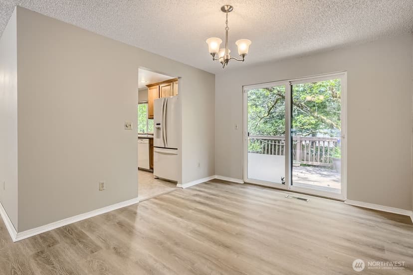 Property photo for 10616 164th Avenue NE, Redmond photo 12