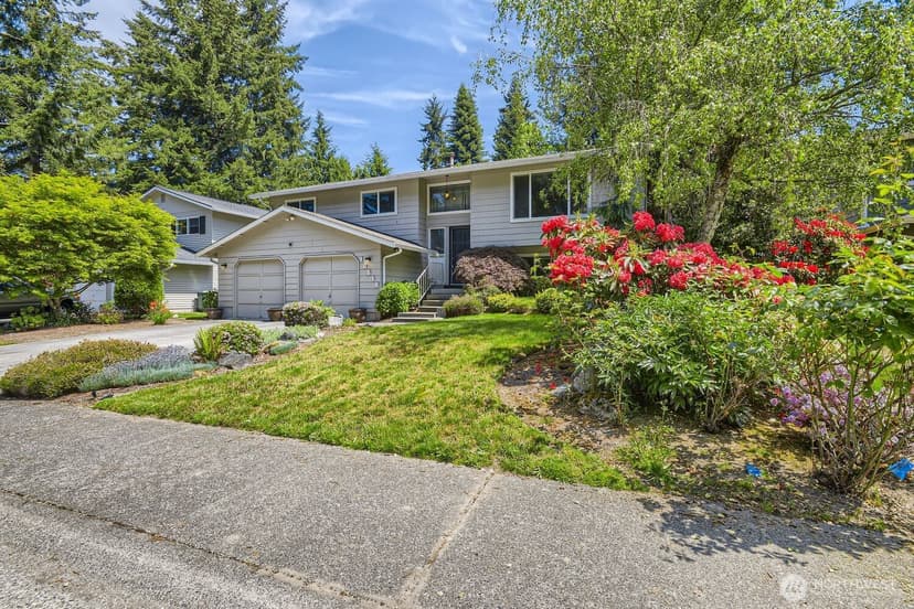 Property photo for 10616 164th Avenue NE, Redmond photo 3