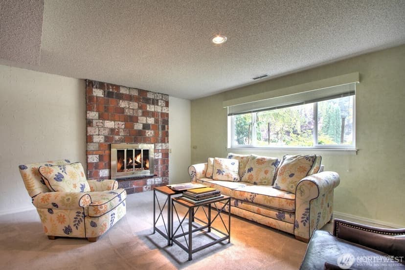Property photo for 10616 164th Avenue NE, Redmond photo 27