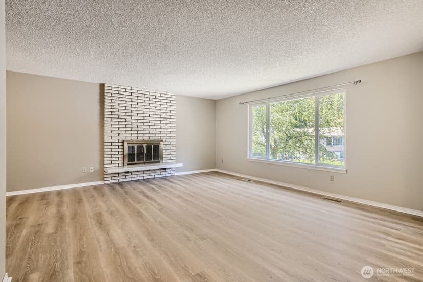 Property photo for 10616 164th Avenue NE, Redmond photo 6