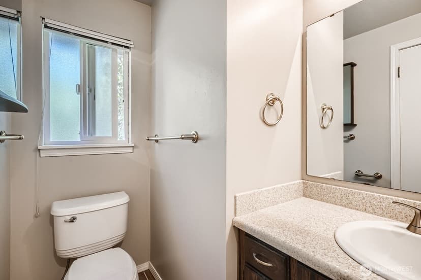 Property photo for 10616 164th Avenue NE, Redmond photo 32