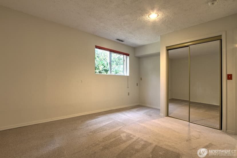 Property photo for 10616 164th Avenue NE, Redmond photo 29