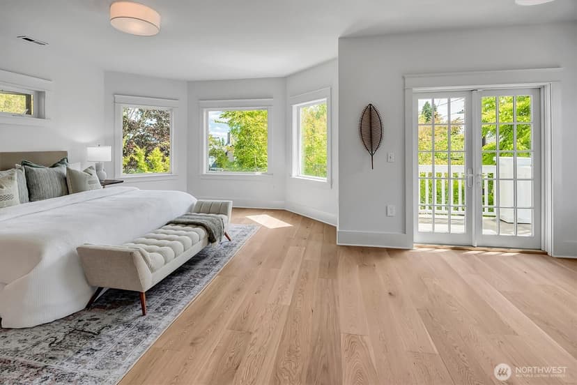 Property photo for 310 W Garfield Street, Seattle photo 19