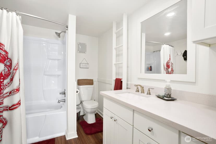 Property photo for 6829 Munter Lane NE, Tacoma photo 15