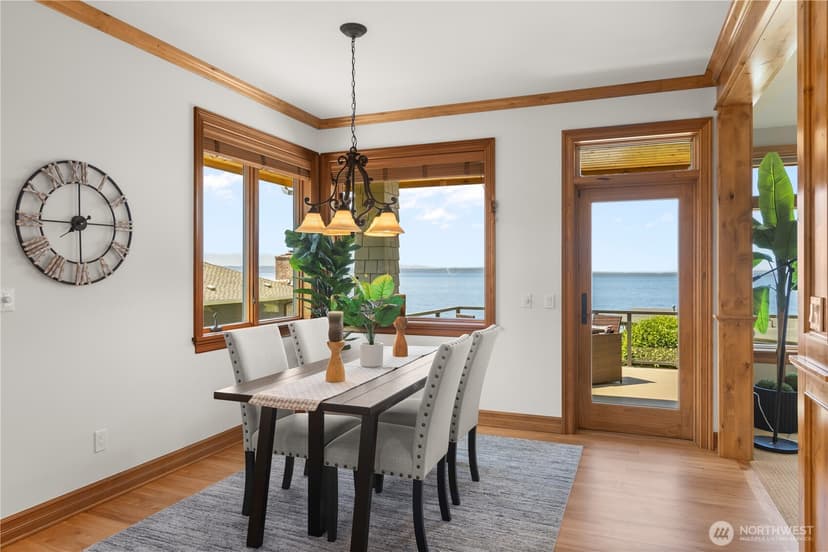 Property photo for 18608 Sound View Place, Edmonds photo 14