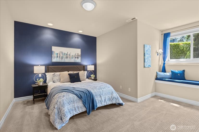 Property photo for 18608 Sound View Place, Edmonds photo 32