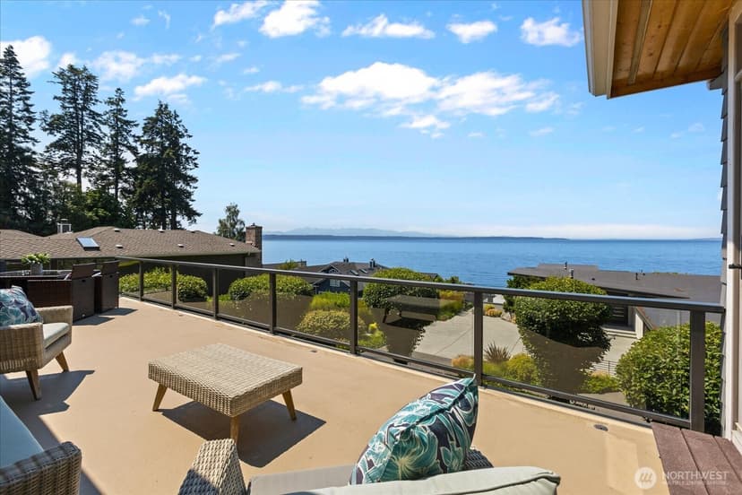 Property photo for 18608 Sound View Place, Edmonds photo 36