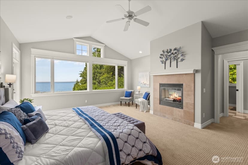 Property photo for 18608 Sound View Place, Edmonds photo 19