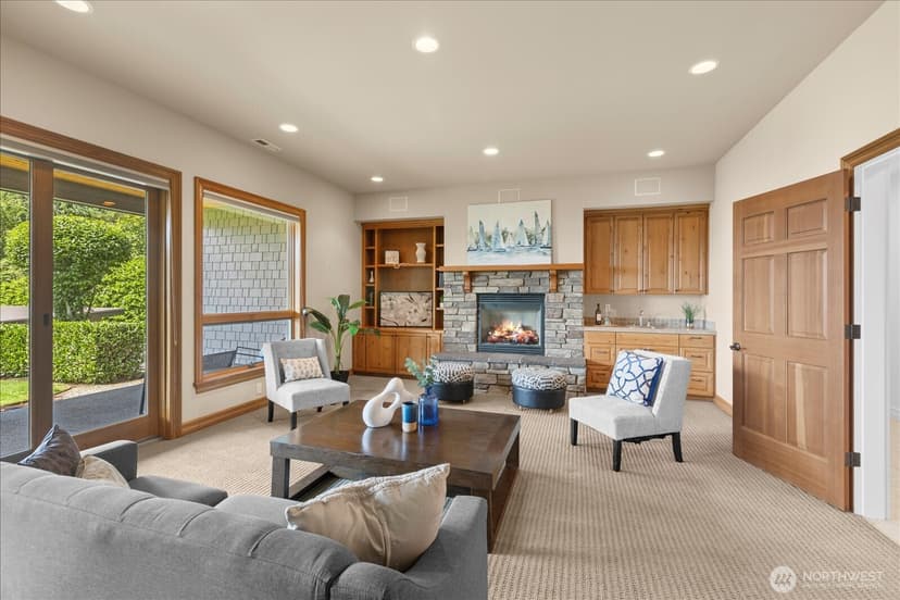 Property photo for 18608 Sound View Place, Edmonds photo 28
