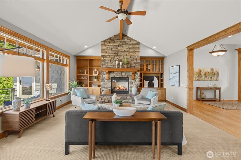 Property photo for 18608 Sound View Place, Edmonds photo 8