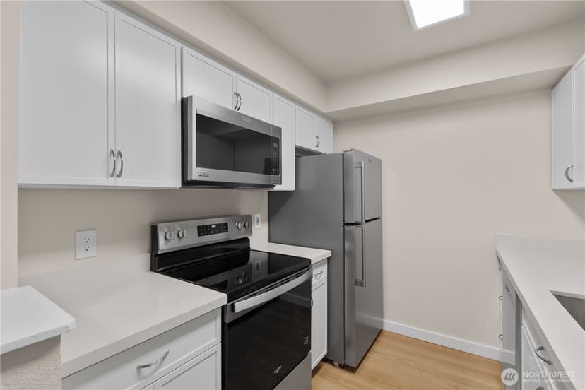 Property photo for 12303 Harbour Pointe Boulevard #V203, Mukilteo photo 14