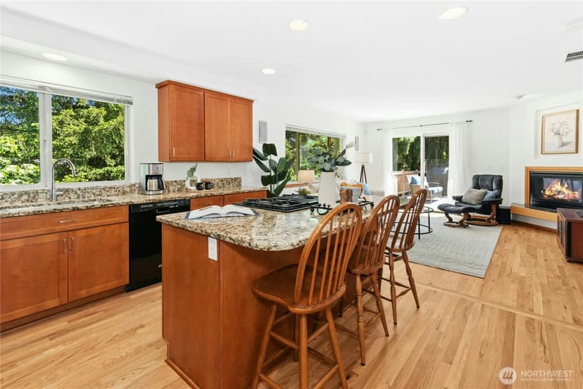 Property photo for 14222 108th Avenue NE, Kirkland photo 12
