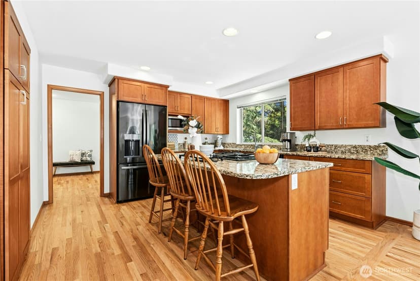 Property photo for 14222 108th Avenue NE, Kirkland photo 10