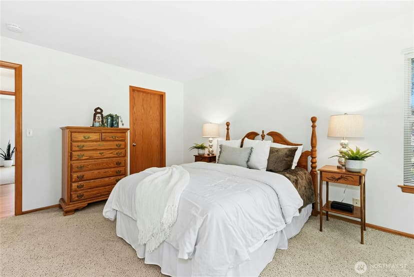 Property photo for 14222 108th Avenue NE, Kirkland photo 16