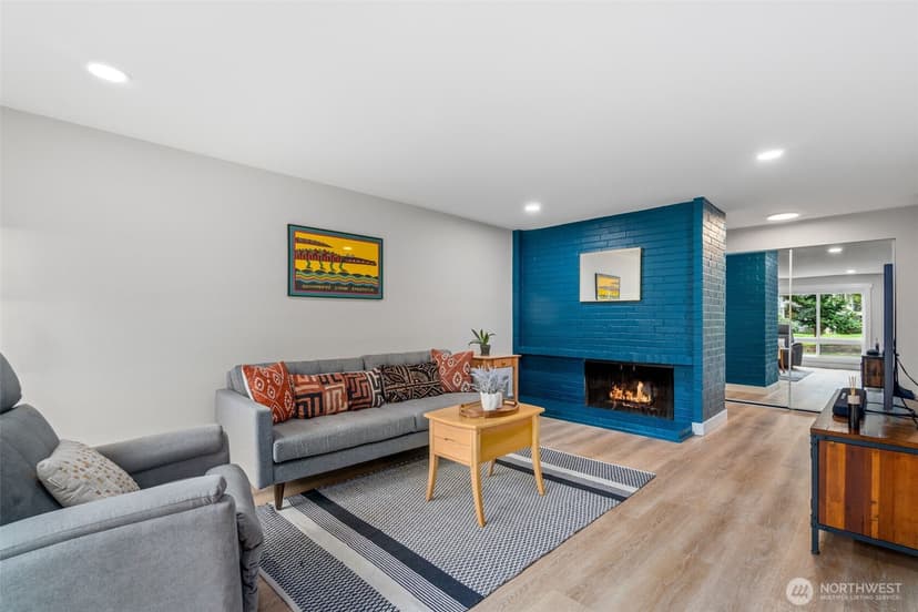 Property photo for 15212 NE 8th Street #F13, Bellevue photo 9