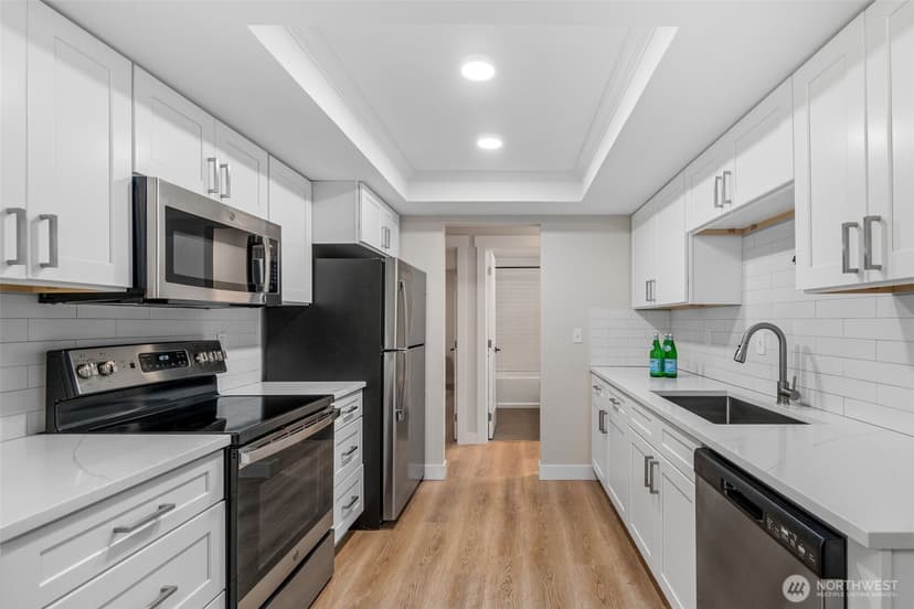 Property photo for 15212 NE 8th Street #F13, Bellevue photo 15